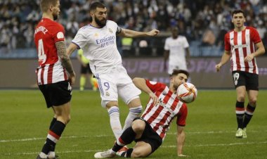 Real Madrid mengalahkan Athletic 2-0 untuk mengklaim gelar Piala Super